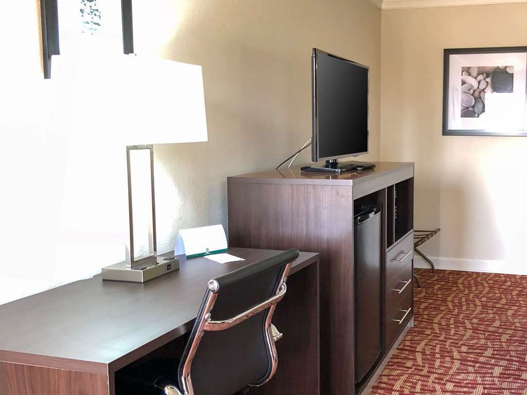 Quality Inn Forrest City I-40 Room photo